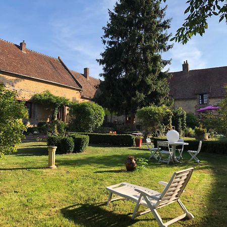 La Fresnaie : Chambres ,Table D'Hotes & Spa Tille Экстерьер фото